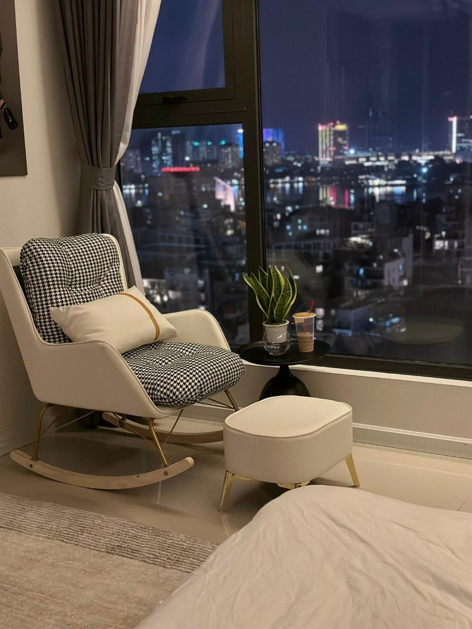 Westlake Homestay Hanoi - D'Le Roi Soleil Εξωτερικό φωτογραφία