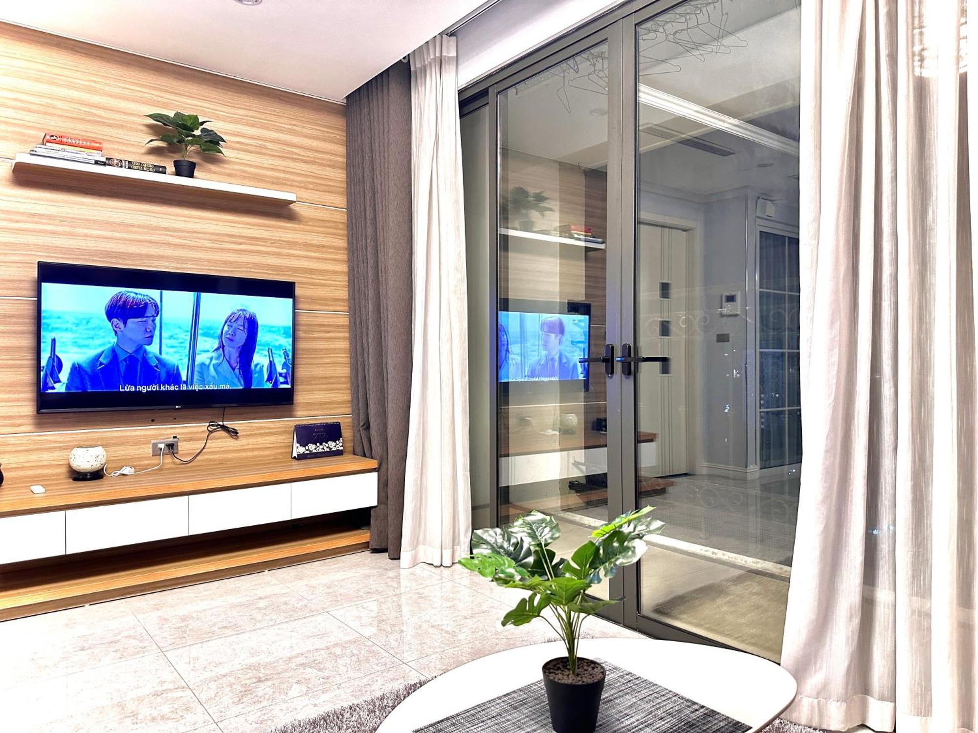 Westlake Homestay Hanoi - D'Le Roi Soleil Δωμάτιο φωτογραφία